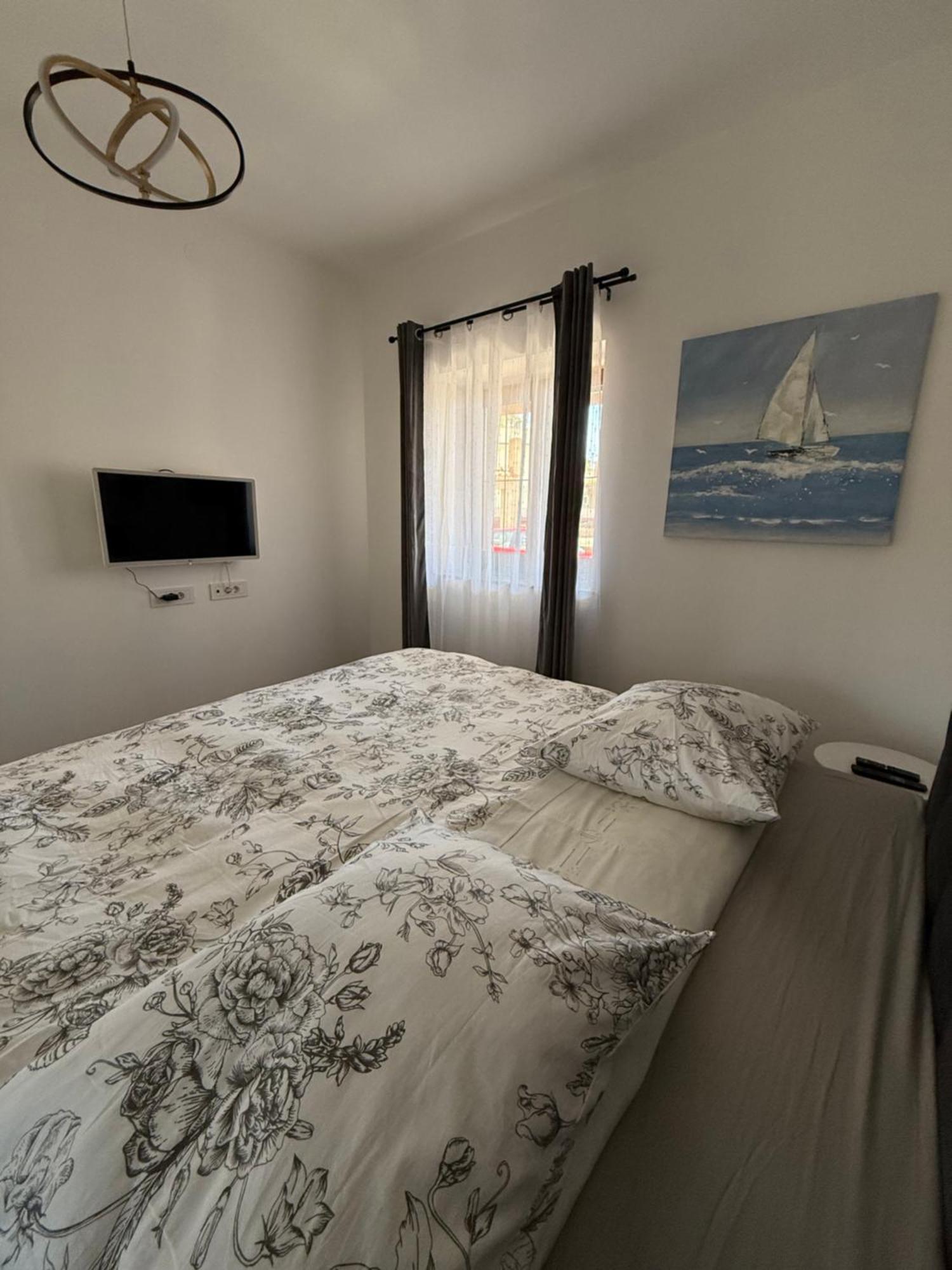 Apartment Batinica Шибеник Екстер'єр фото