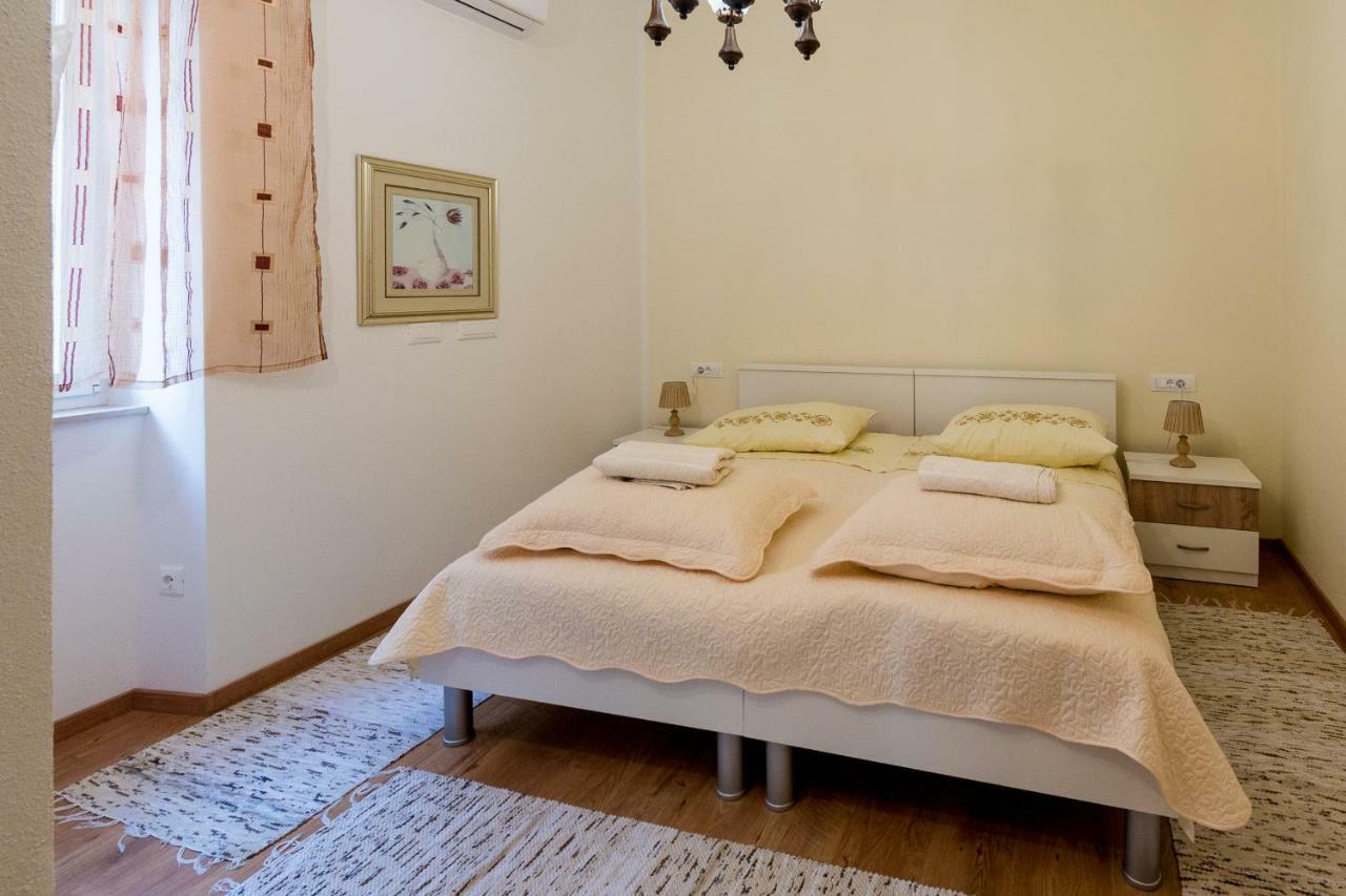 Apartment Batinica Шибеник Екстер'єр фото